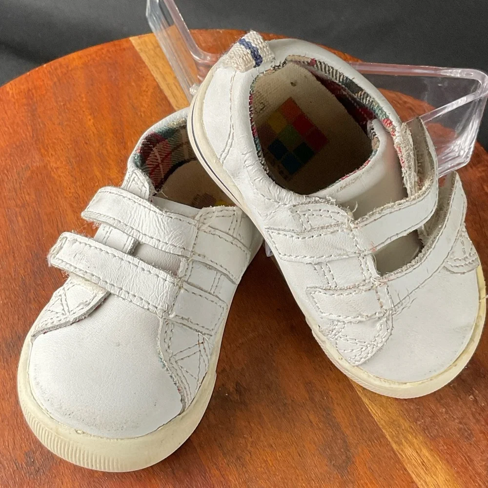 Healthtex White Kids Sneakers with‎ Velcro Straps Toddler Sz 3